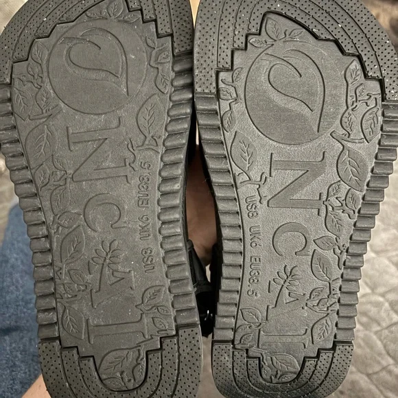 Orthopedic Black Walking Sandals with Adjustable Velcro Straps by Oncai | Size 8 - Picture 12 of 12